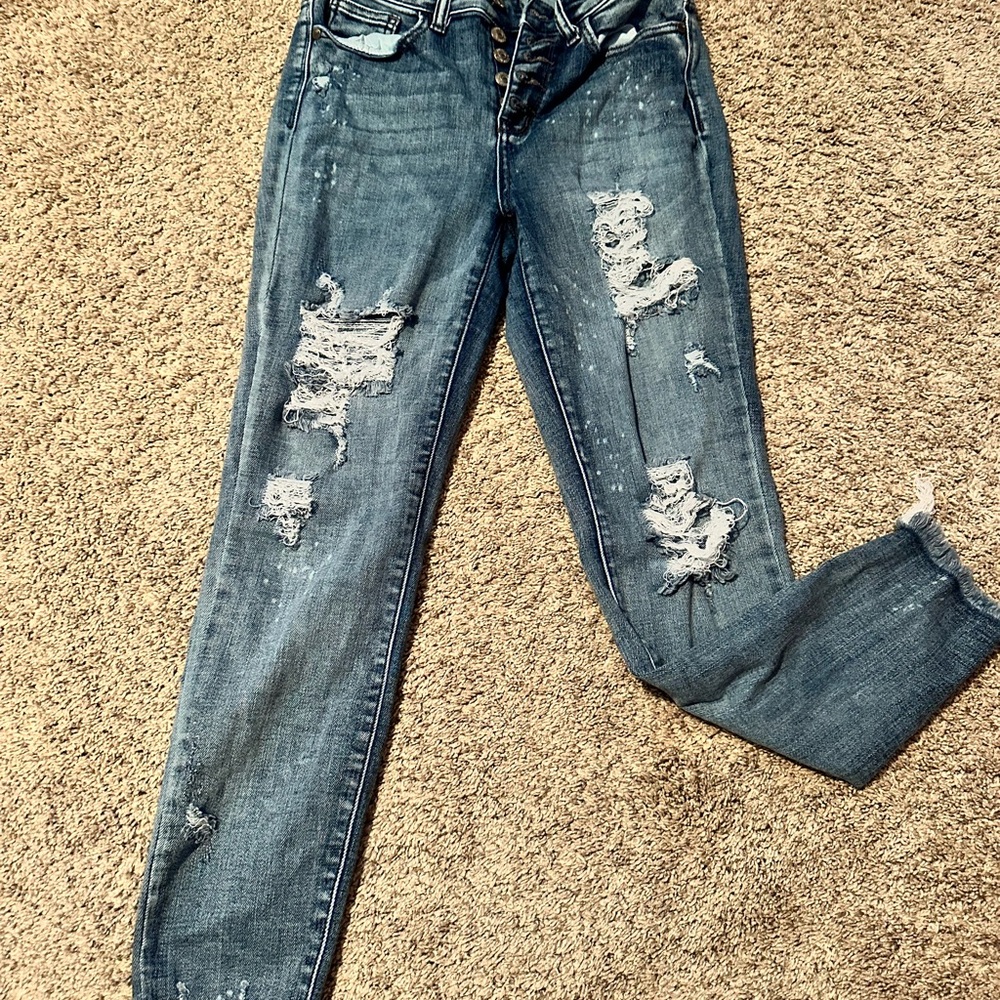 Judy Blue Distressed Skinny Jeans in Blue